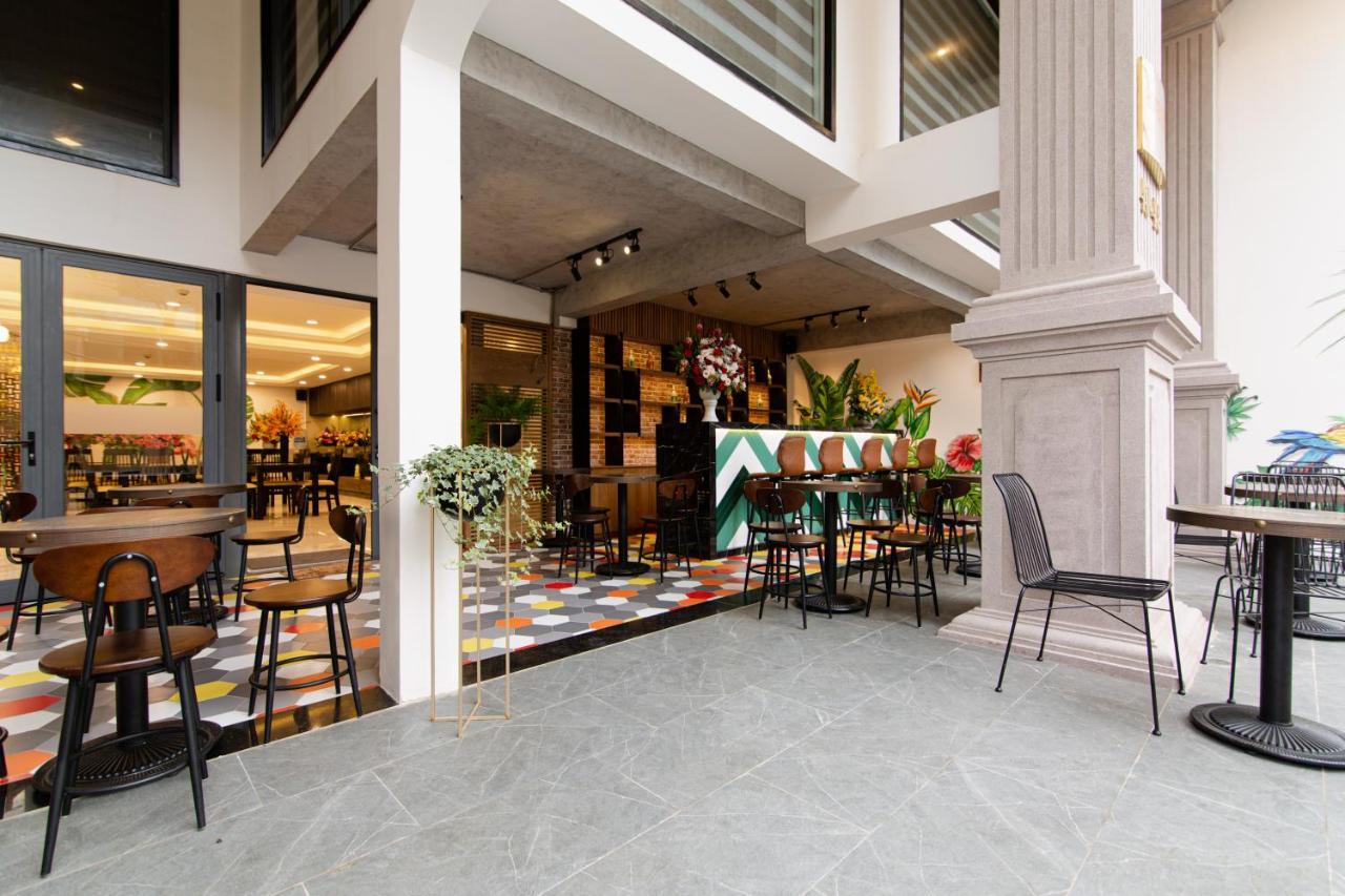 Emily Hotel & Apartment Da Nang Exterior photo