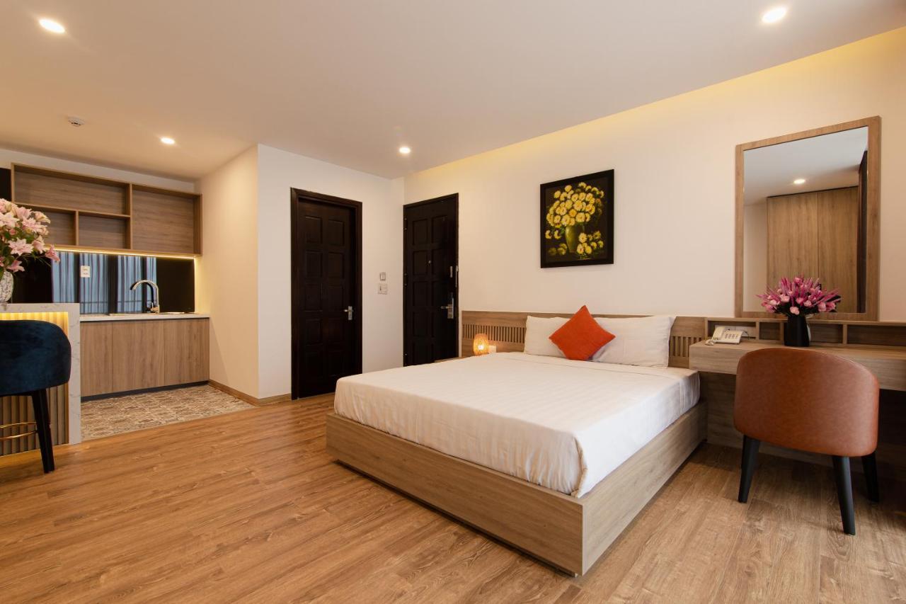 Emily Hotel & Apartment Da Nang Exterior photo