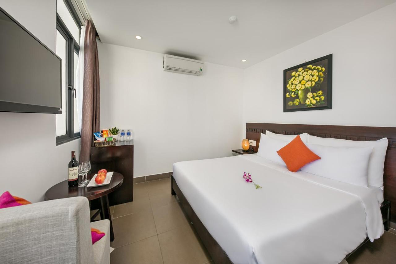 Emily Hotel & Apartment Da Nang Exterior photo