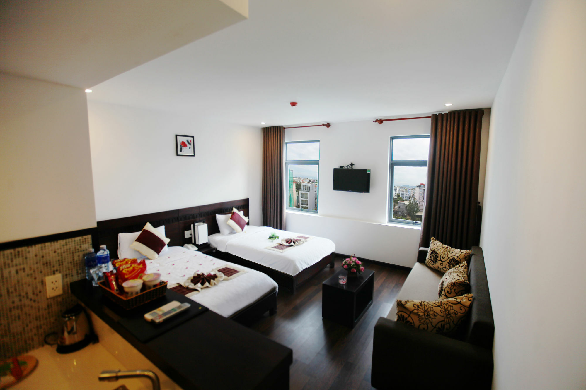 Emily Hotel & Apartment Da Nang Exterior photo