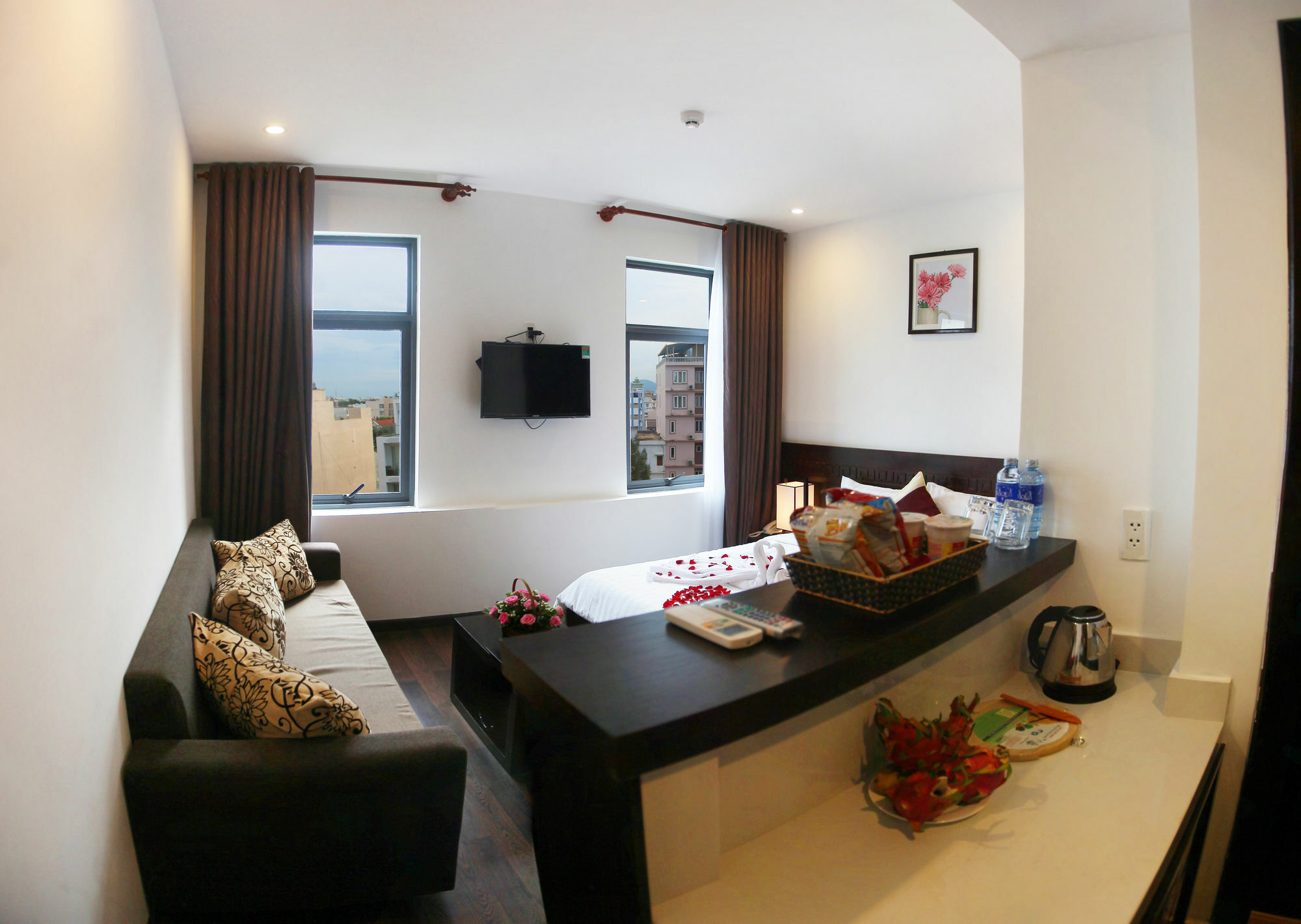 Emily Hotel & Apartment Da Nang Exterior photo