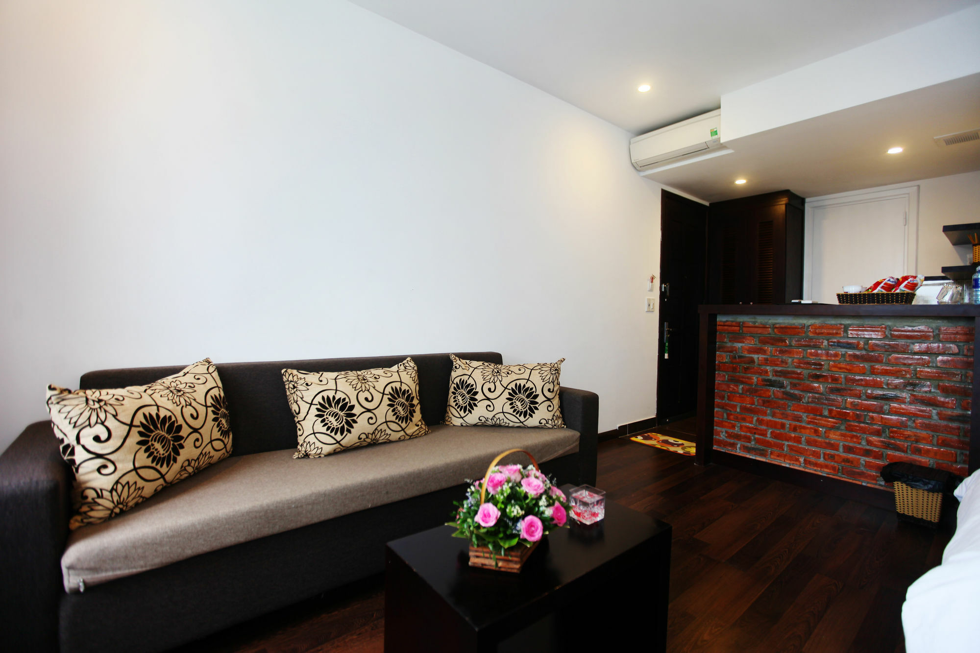 Emily Hotel & Apartment Da Nang Exterior photo