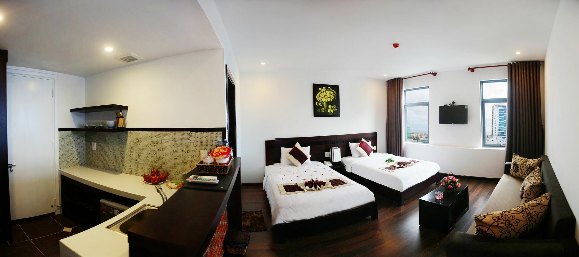 Emily Hotel & Apartment Da Nang Exterior photo